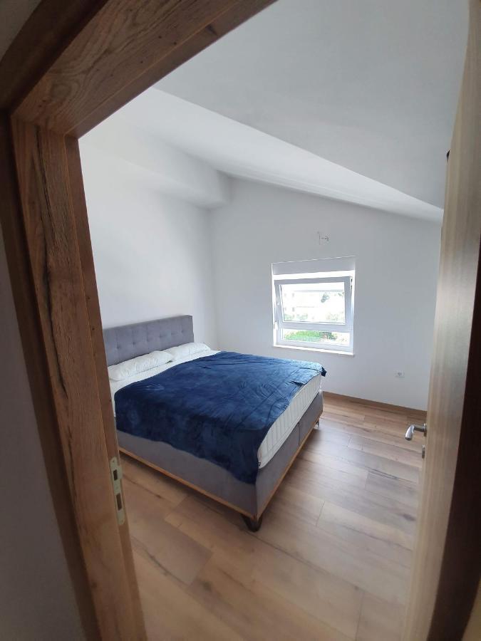 Orhidea Apartment Медулин Екстериор снимка